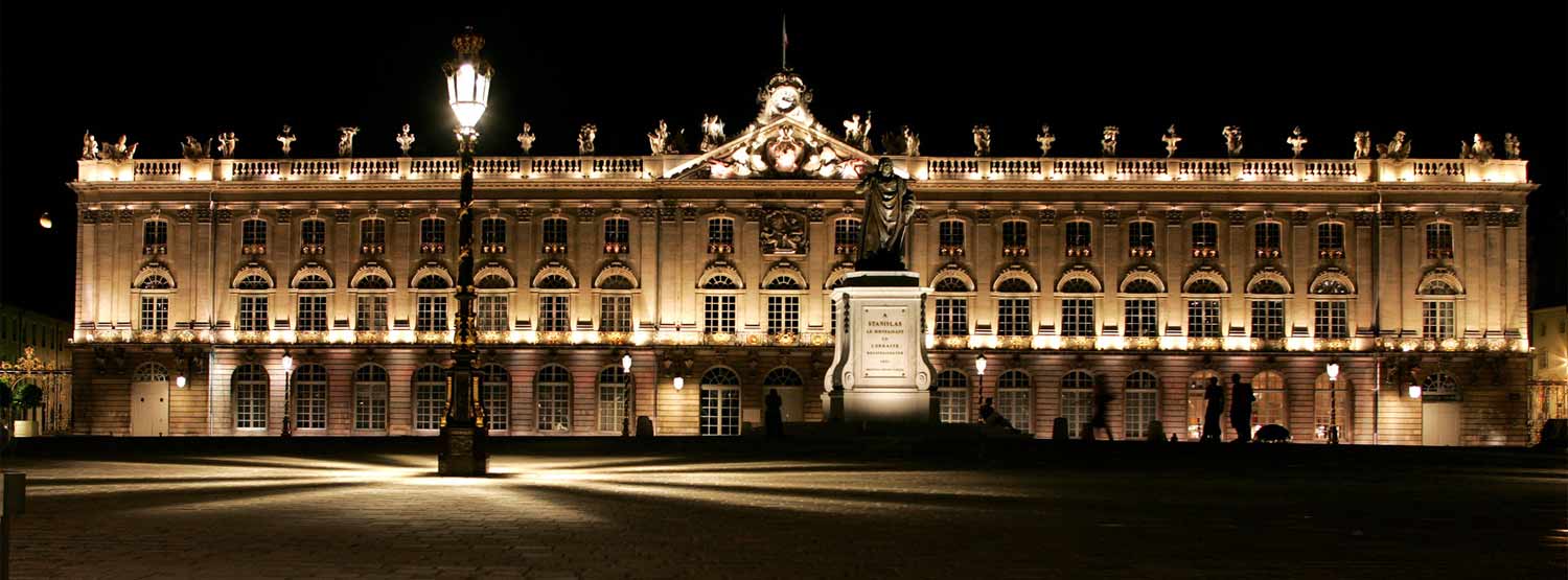 La Place Stanislas de nuit  width=