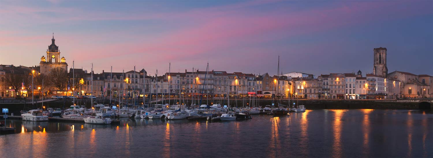 La place du port à La Rochelle