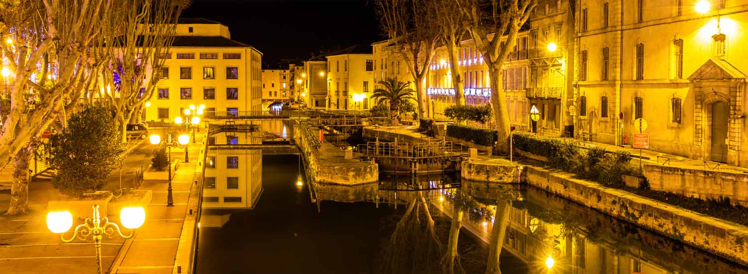 Vue du Canal de Robine au centre ville de Narbonne  width=