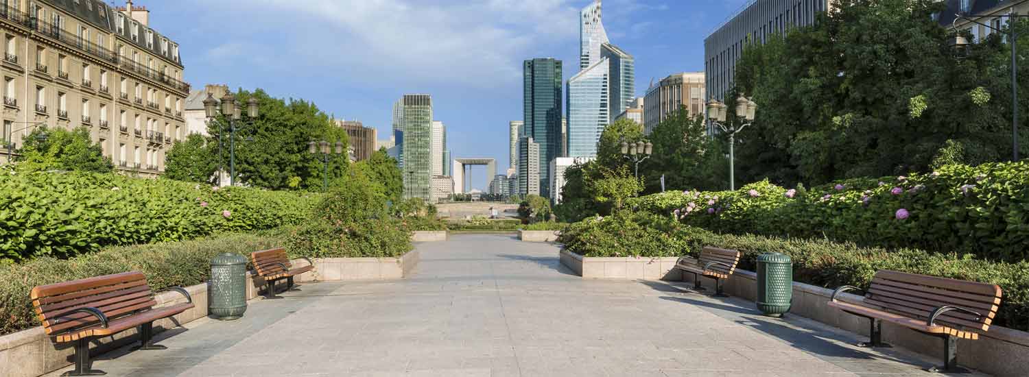 Vue de la Défense depuis Neuilly sur Seine  width=